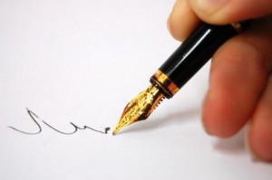 Hand_and_pen_writing_2